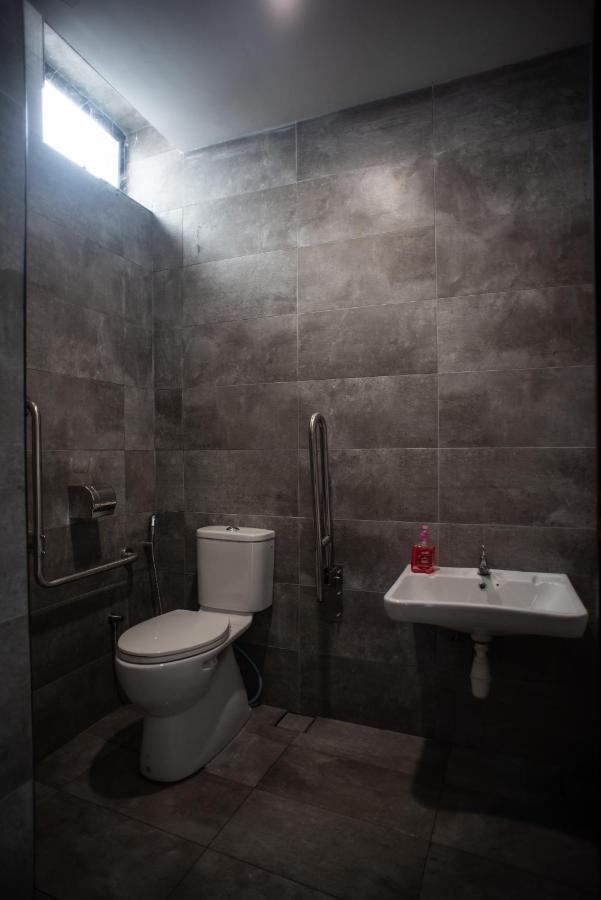 Chariton Hotel Bagan Баттерворт Экстерьер фото